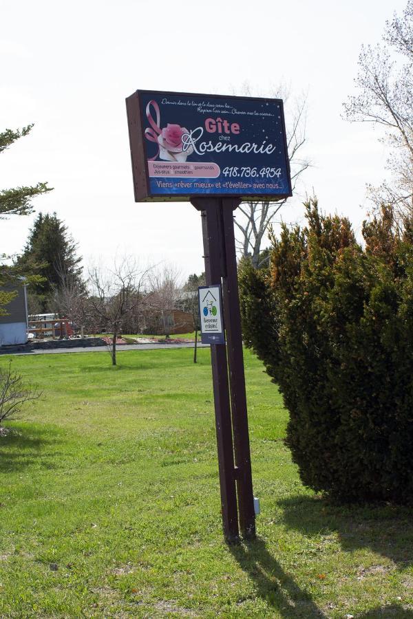 Gite Chez Rosemarie Le Le Bic Esterno foto
